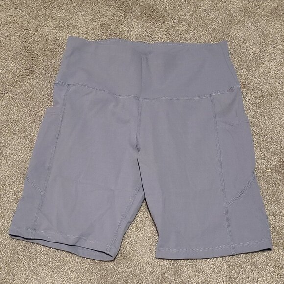 💥3/$30💥 NWOT Gray Yoga Shorts with 2 side Pockets. High Waist - Picture 1 of 4